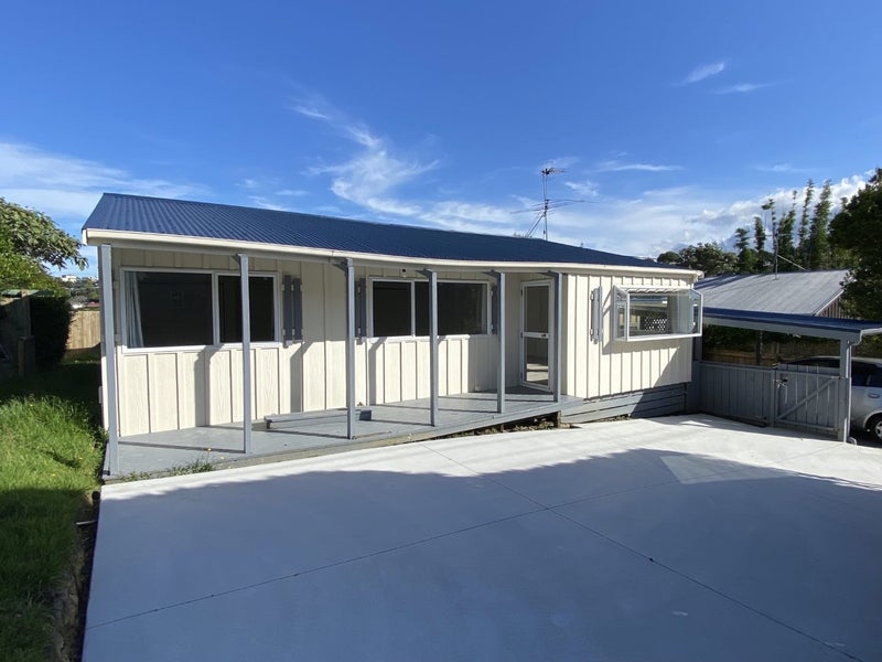 1A Wiriana Place, Stanmore Bay, Whangaparaoa - Carousel 1