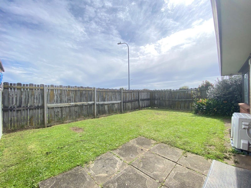 1/158 Whitford Road, Somerville, Manukau - Carousel 13