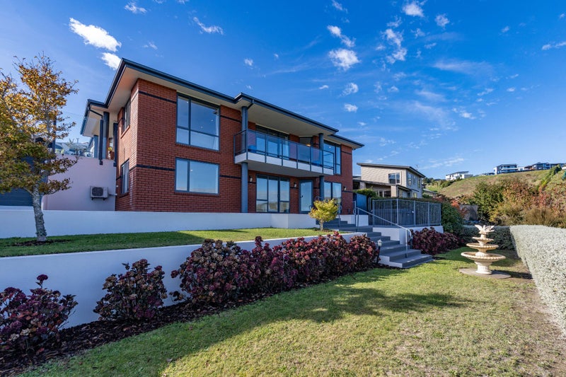 14 Sedbergh Place, Westmorland, Christchurch - Carousel 1