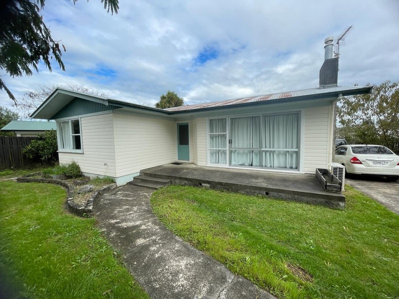3 Manuka Street, Pukete, Hamilton - Carousel 1
