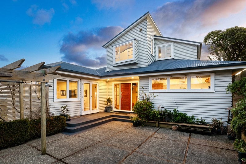 42 Buckley Road, Southgate, Wellington - Carousel 1