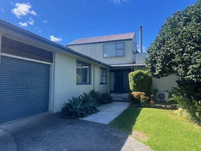 21 Highfield Crescent, Brookfield, Tauranga - Carousel 1