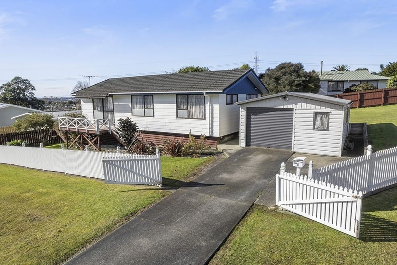 4 Mataura Place, Clover Park, Auckland - Carousel 2