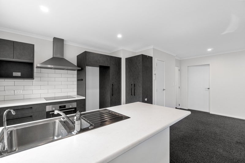 32 Probert Crescent, Chartwell, Hamilton - Carousel 2