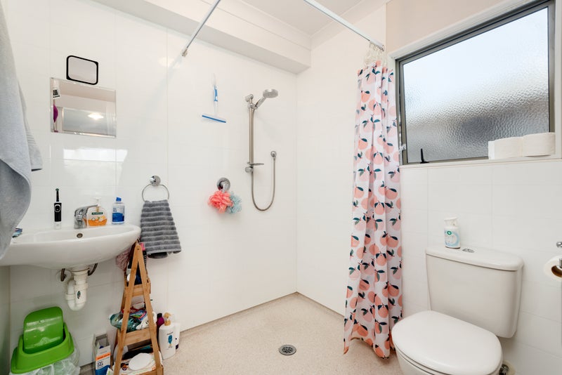 2 Lysaght Place, Welcome Bay, Tauranga - Carousel 21