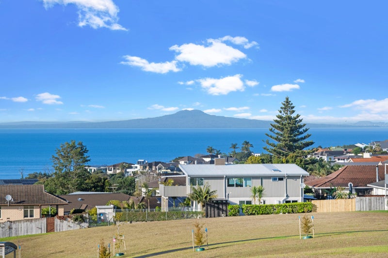 1415 Whangaparaoa Road, Army Bay, Whangaparaoa - Carousel 2