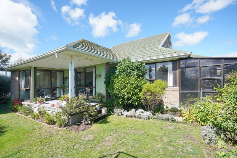 8 Quebec Place, Wainoni, Christchurch - Carousel 2