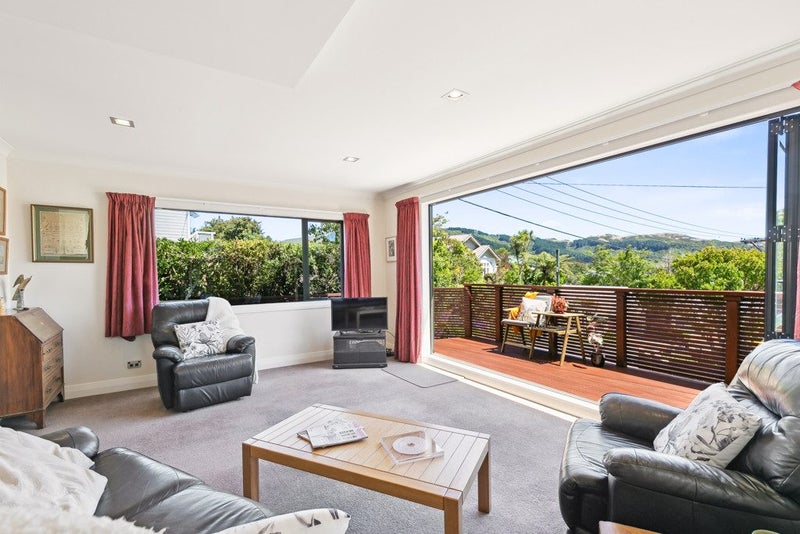 77 Creswick Terrace, Northland, Wellington - Carousel 2