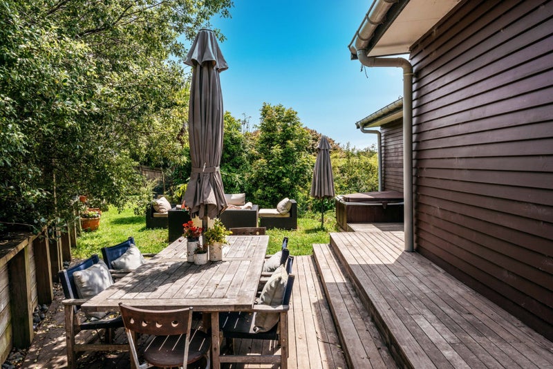 21 Beresford Avenue, Surfdale, Waiheke Island - Carousel 2