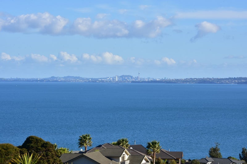 4 Beauvoir Avenue, Matakatia, Whangaparaoa - Carousel 21