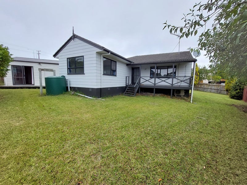 75 Santiago Crescent, Unsworth Heights, Auckland - Carousel 2
