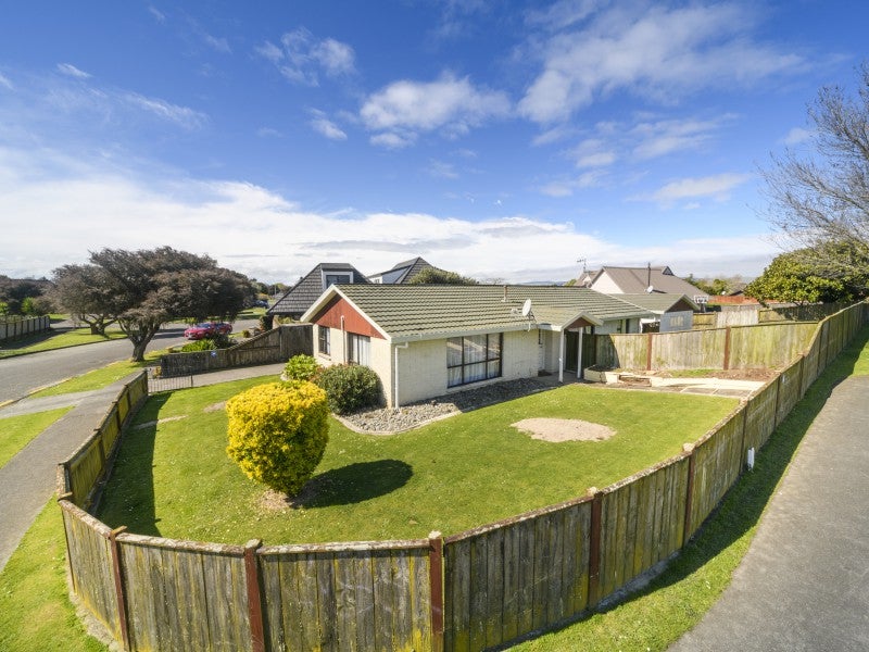 2 Caroline Crescent, Highbury, Palmerston North - Carousel 18