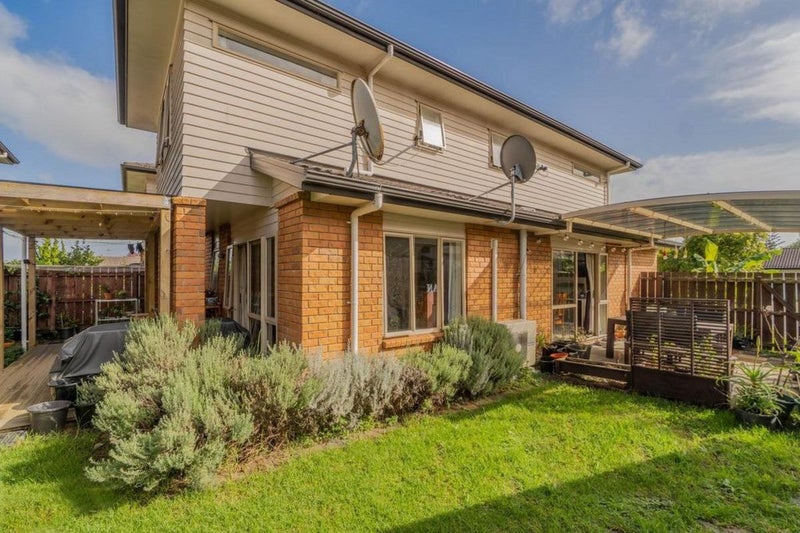 27 Roy Douglas Place, Favona, Auckland - Carousel 2