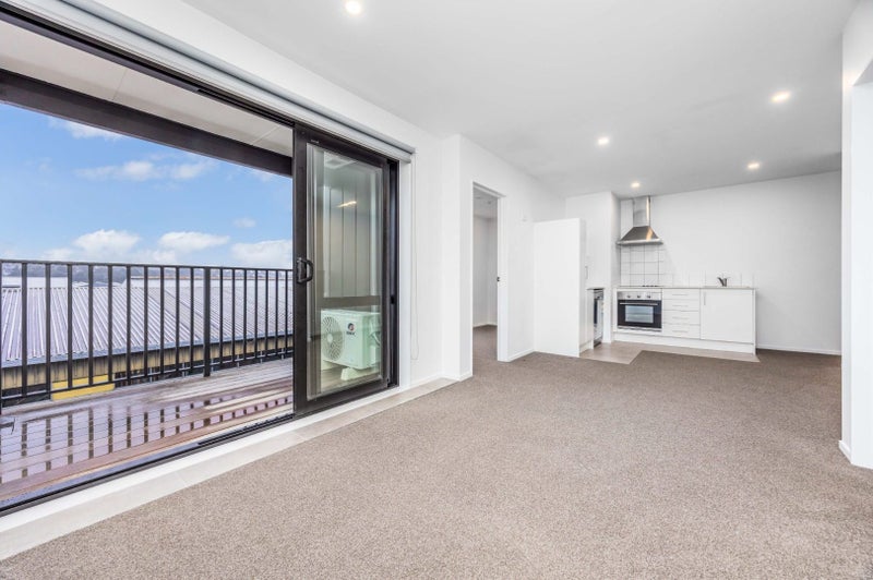 209/28C Eileen Newey Place, Henderson, Auckland - Carousel 1