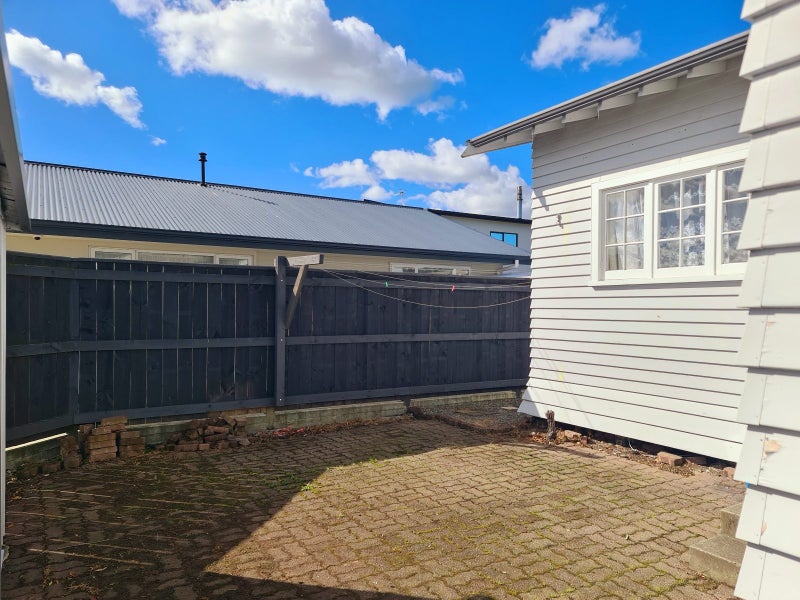 29 Milverton Avenue, Hokowhitu, Palmerston North - Carousel 21