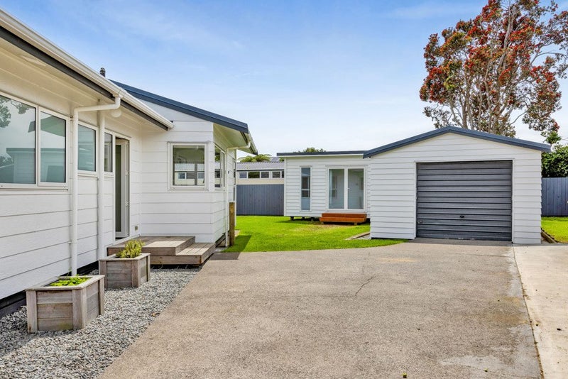 4 Maralyn Place, Bell Block, New Plymouth - Carousel 2