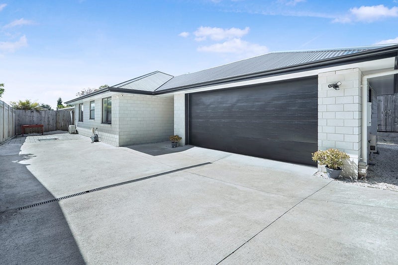 11A Magnolia Crescent, Nawton, Hamilton - Carousel 1