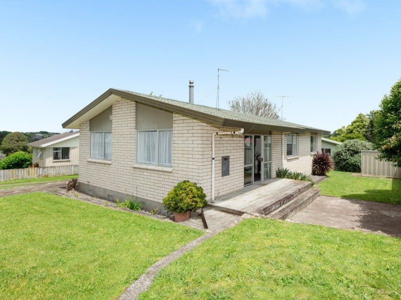 43 Westwood Street, Bellevue, Tauranga - Carousel 1