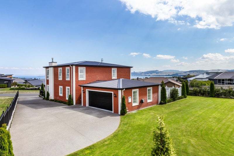 35 Coprosma Crescent, Waipahihi, Taupo - Carousel 1