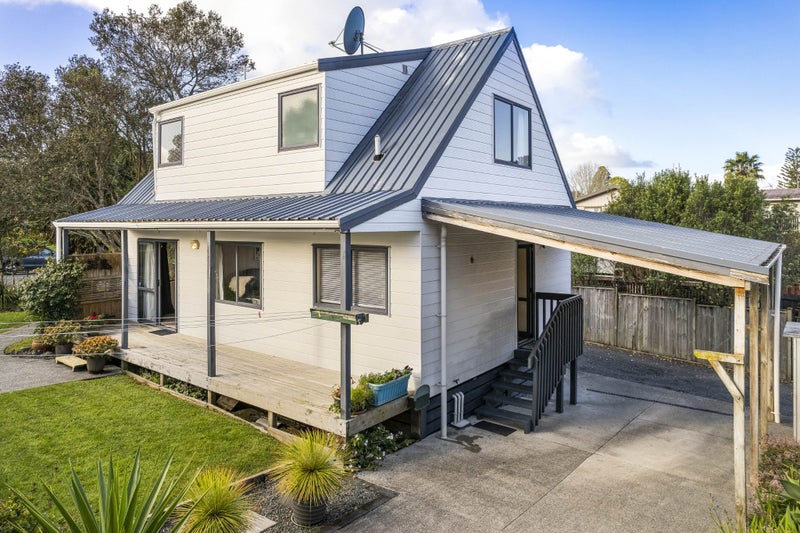 2/141 Reeves Road, Pakuranga Heights, Auckland - Carousel 1