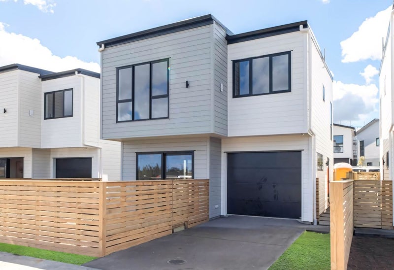 14 Greenbrier Street, Westgate, Auckland - Carousel 2