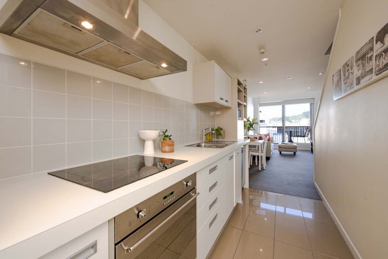 5H/10 Lorne Street, Te Aro, Wellington - Carousel 2