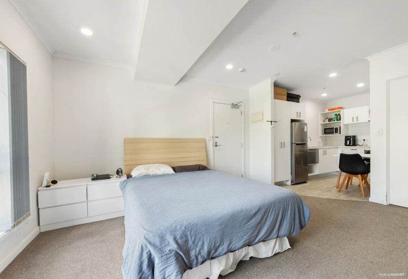 9J/1 Emily Place, Auckland Central, Auckland - Carousel 1