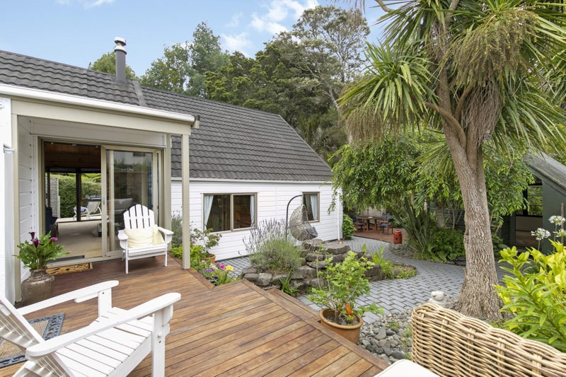 20 Moore Street, Hillcrest, Auckland - Carousel 1