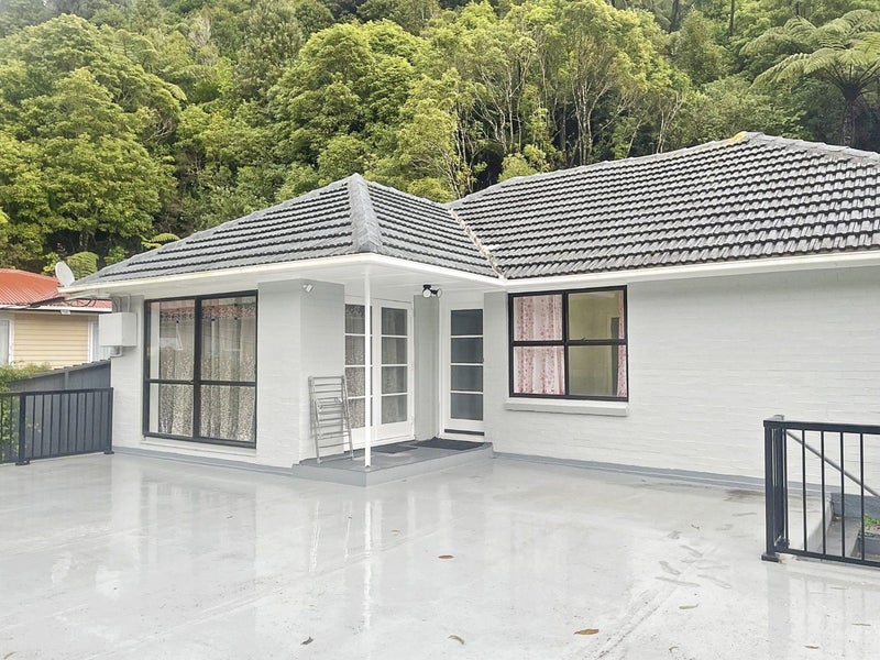70 Sunny Grove, Wainuiomata, Lower Hutt - Carousel 2