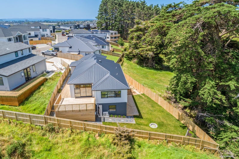 9 Silverhill Lane, Silverdale, Silverdale - Carousel 2