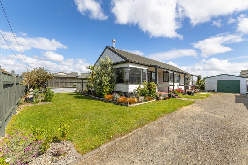 5 Lydia Place, Kelvin Grove, Palmerston North - Carousel 1