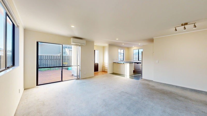 418A Broadway, Miramar, Wellington - Carousel 1