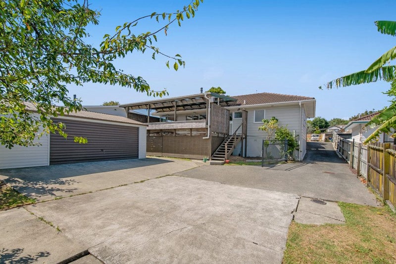 9 Devonshire Road, Unsworth Heights, Auckland - Carousel 1