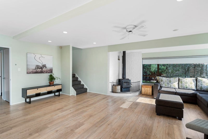 1/1 Riverview Road, New Lynn, Auckland - Carousel 24