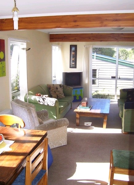 2/56 Castleford Street, Green Bay, Auckland - Carousel 7