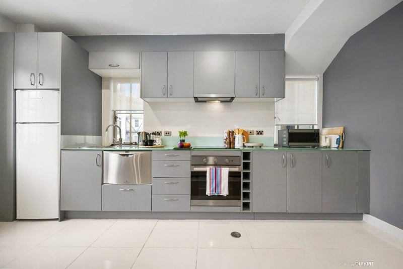 501/332 Lambton Quay, Wellington Central, Wellington - Carousel 2