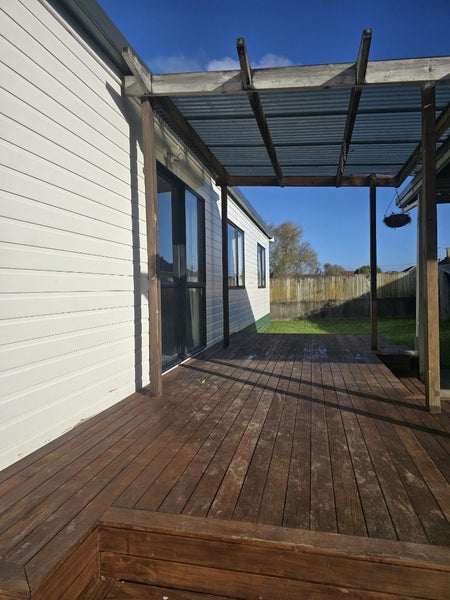 22 Chiltern Crescent, Glen Innes, Auckland - Carousel 2