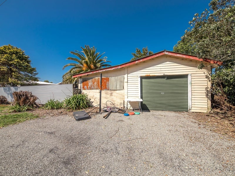2 Shelswell Street, Westport, Westport - Carousel 34