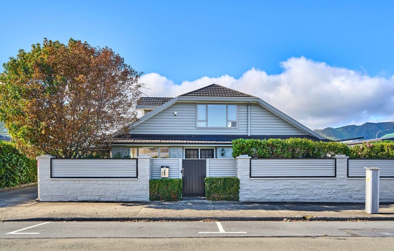 1/6 Cornwall Street, Hutt Central, Lower Hutt - Carousel 1
