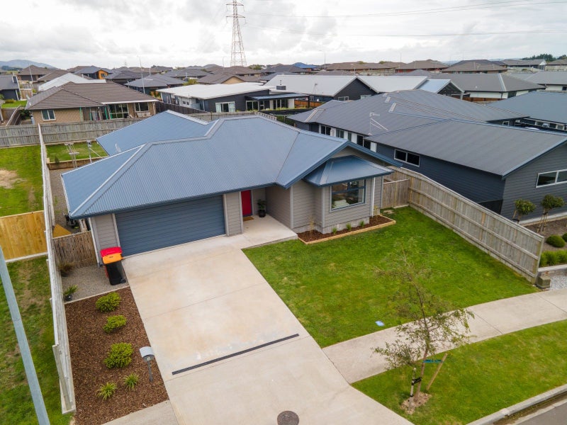 5 Sardinia Grove, Fitzherbert, Palmerston North - Carousel 30
