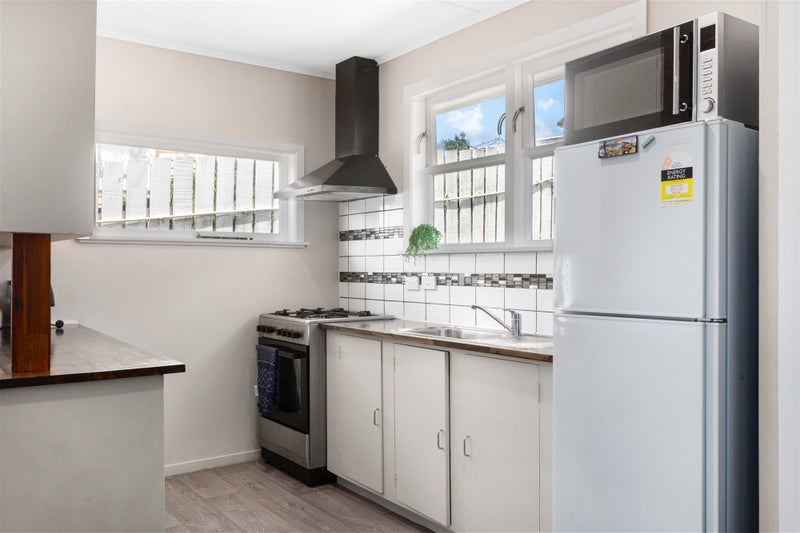 111 Driver Crescent, Cannons Creek, Porirua - Carousel 2