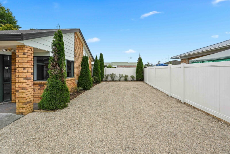 81A Silverdale Road, Silverdale, Hamilton - Carousel 18