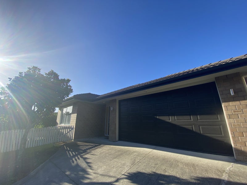 18 Askerne Drive, Flat Bush, Auckland - Carousel 1