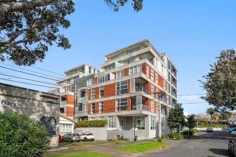 304/246 Khyber Pass Road, Newmarket, Auckland - Carousel 18