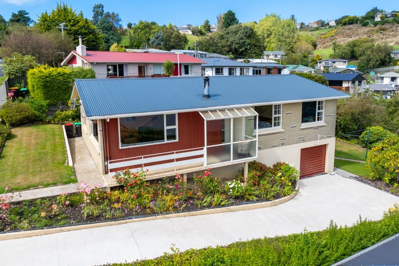 17 Bell Crescent, Concord, Dunedin - Carousel 1