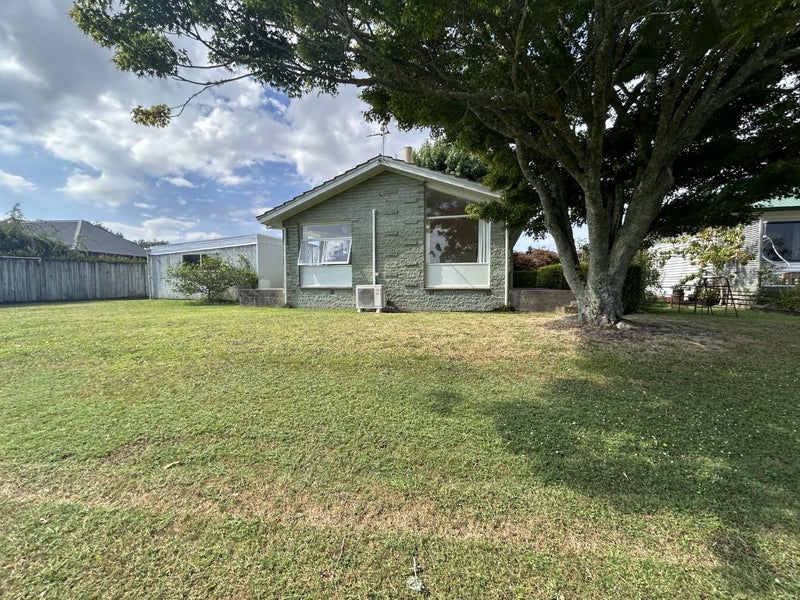 15 Laurence Street, Queenwood, Hamilton - Carousel 1