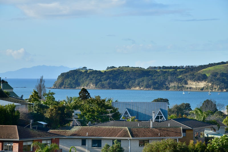 18A Tower Hill, Stanmore Bay, Whangaparaoa - Carousel 1