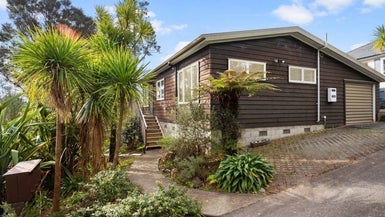 10B Konini Road, Titirangi, Auckland - Carousel 1