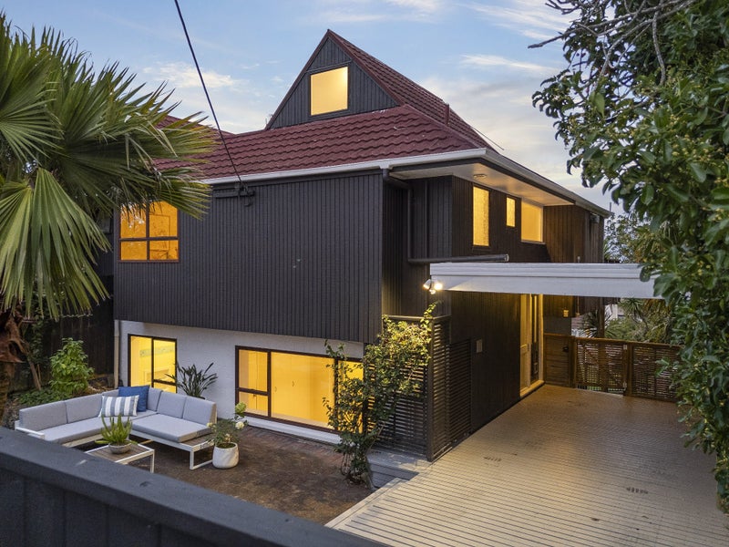 2/30 Vauxhall Road, Devonport, Auckland - Carousel 1