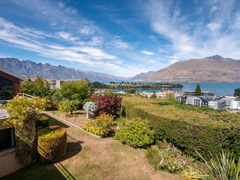 19 Salmond Place, Queenstown, Queenstown - Carousel 2